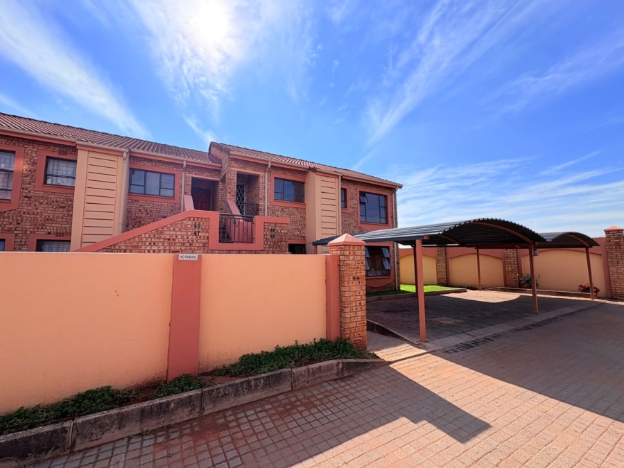 2 Bedroom Property for Sale in Vaalpark Free State